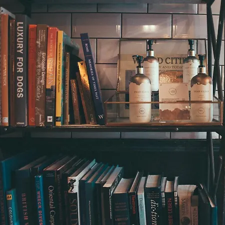 Max Brown Museum Square, Part Of Sircle Collection Amsterdam