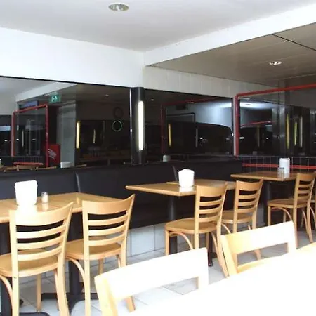 博物馆广场马克斯布朗酒店 酒店