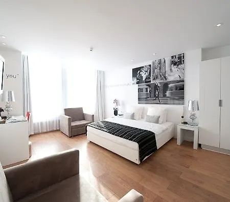 Hotel Max Brown Museum Square, Part Of Sircle Collection 3*