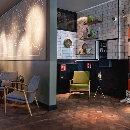 Max Brown Museum Square, Part Of Sircle Collection