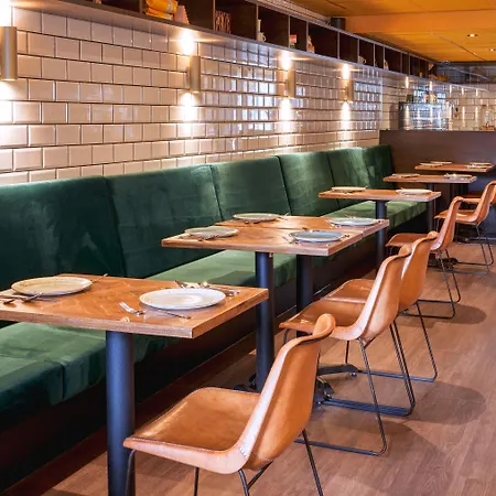 Hotel Max Brown Museum Square, Part Of Sircle Collection 3*