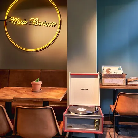 Max Brown Museum Square, Part Of Sircle Collection 3*