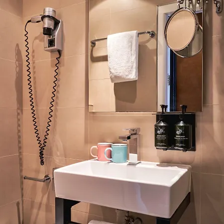 Max Brown Museum Square, Part Of Sircle Collection 3*