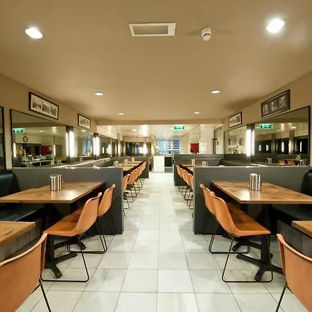 Max Brown Museum Square, Part Of Sircle Collection 3*