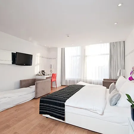 Max Brown Museum Square, Part Of Sircle Collection Hotel 3*