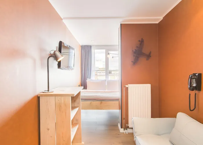 Max Brown Museum Square, Part Of Sircle Collection 3*