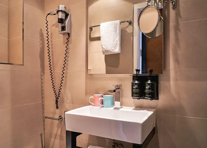 Max Brown Museum Square, Part Of Sircle Collection 3*