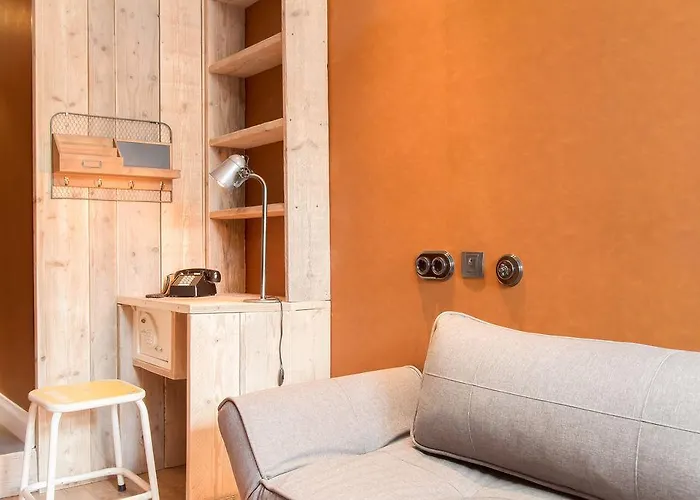 Max Brown Museum Square, Part Of Sircle Collection 3*