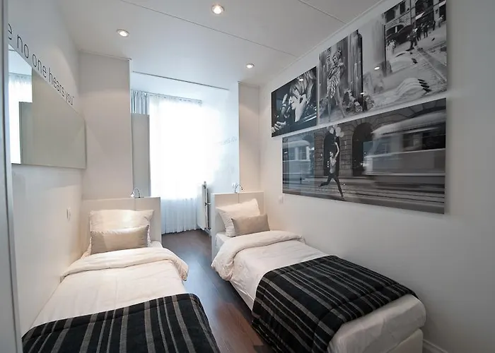 Max Brown Museum Square, Part Of Sircle Collection